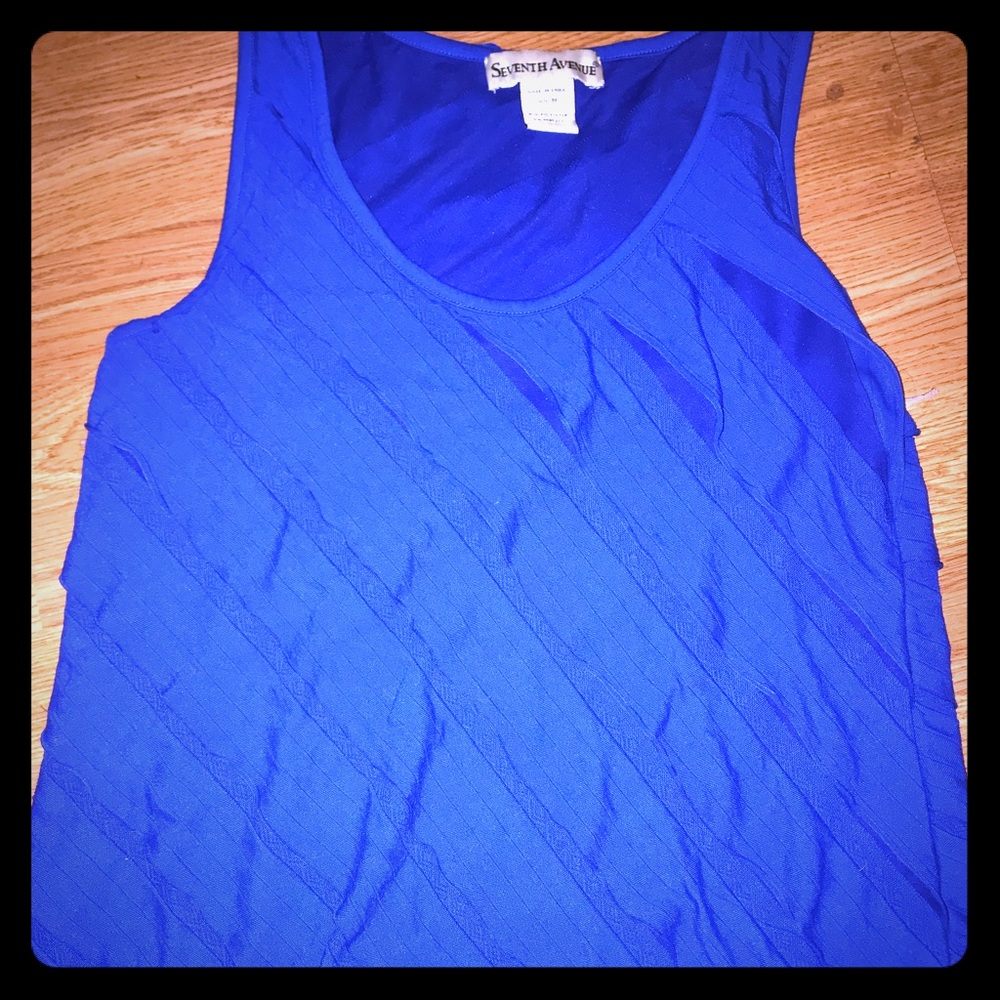 Women no sleeve blouse